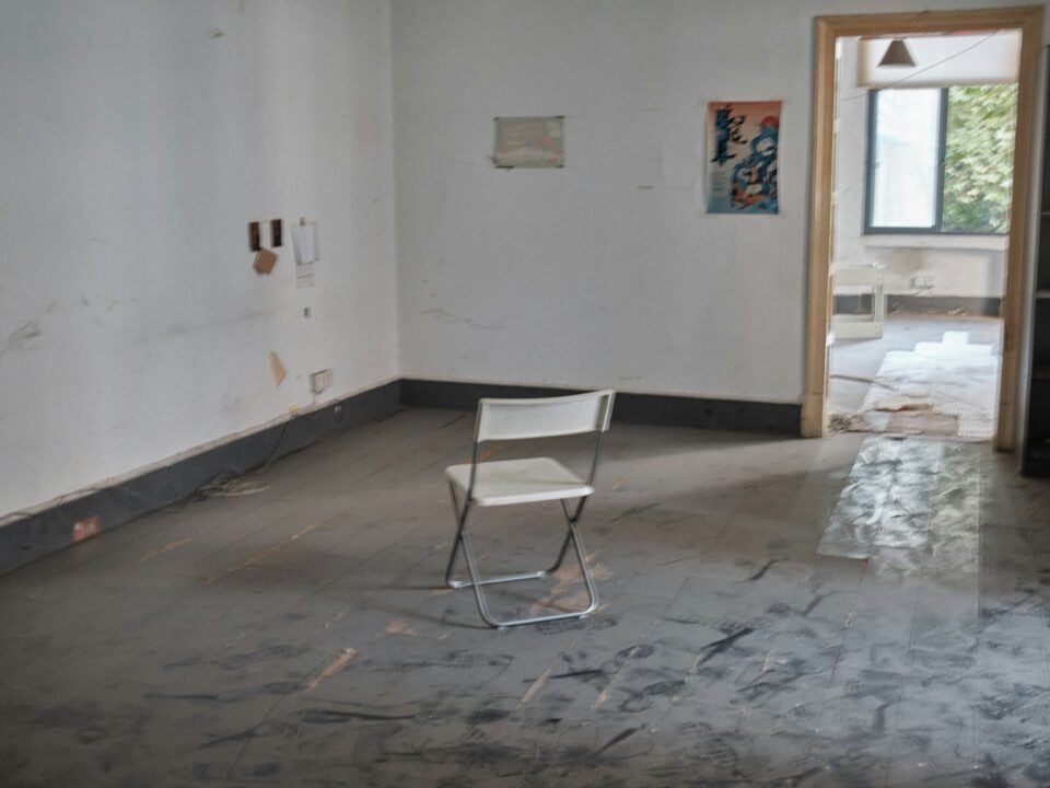 Epoxy flooring for home remodels with a seamless, durable finish